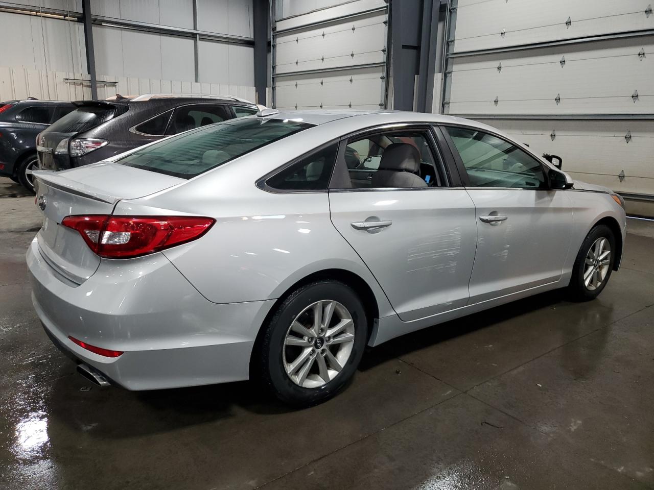 2015 Hyundai Sonata VIN 5NPE24AF1FH038147 Copart auction photo, vandalism / front end damage thumbnail 3