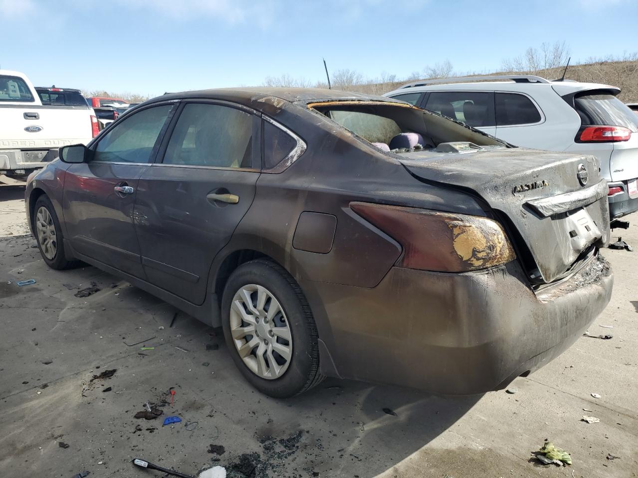 2015 Nissan Altima VIN 1N4AL3AP9FN906318 Copart auction photo, burn damage thumbnail 2