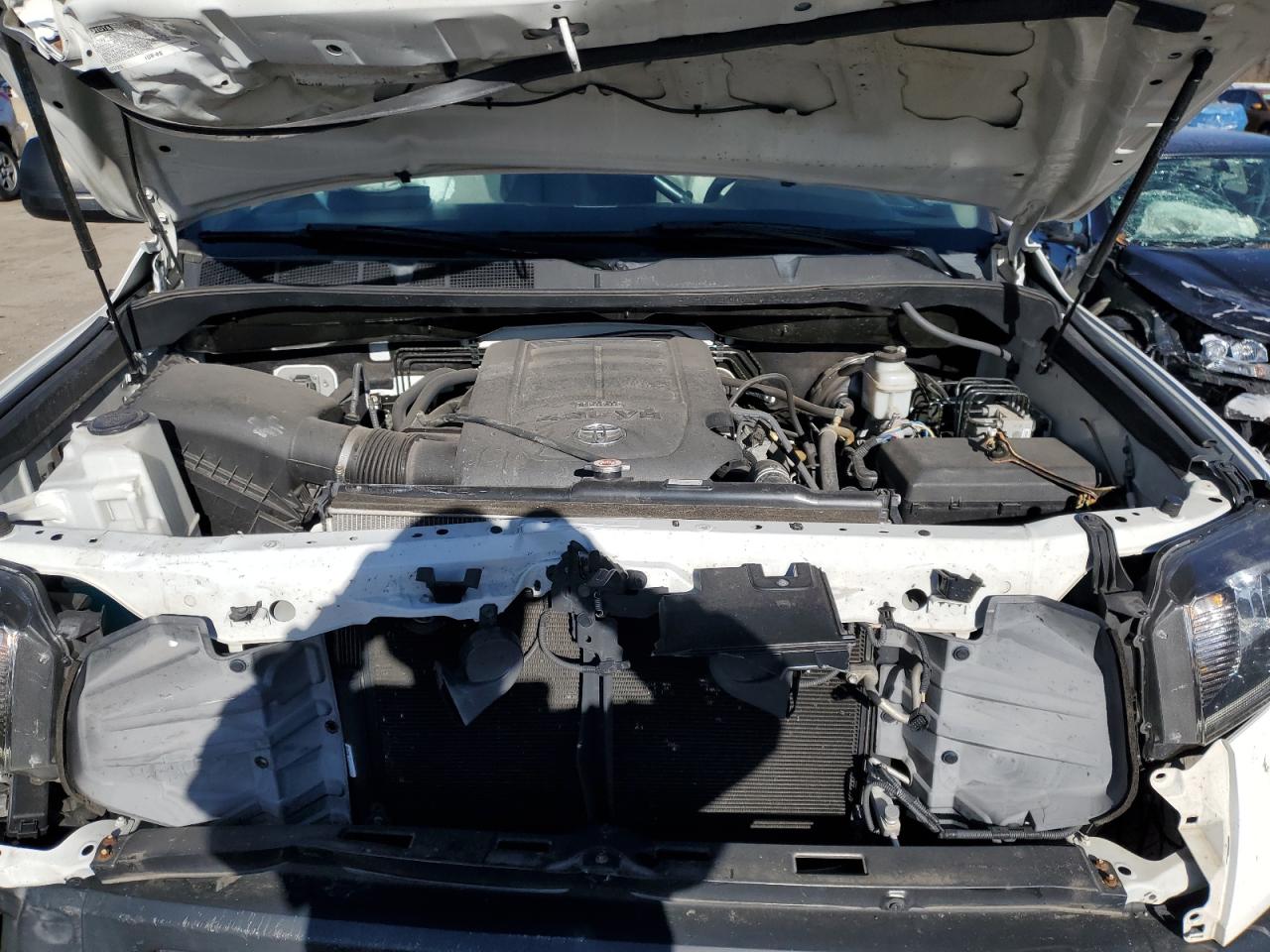 2018 Toyota Tundra VIN 5TFUM5F10JX075700 Copart auction photo, all over damage thumbnail 11