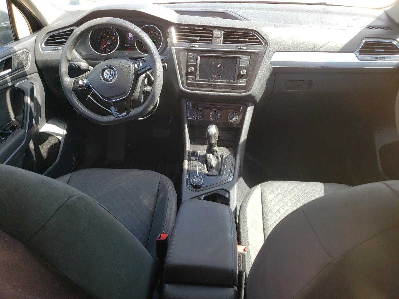 2019 Volkswagen Tiguan VIN 3VV0B7AX7KM098198 Copart auction photo, burn - engine / side damage thumbnail 8