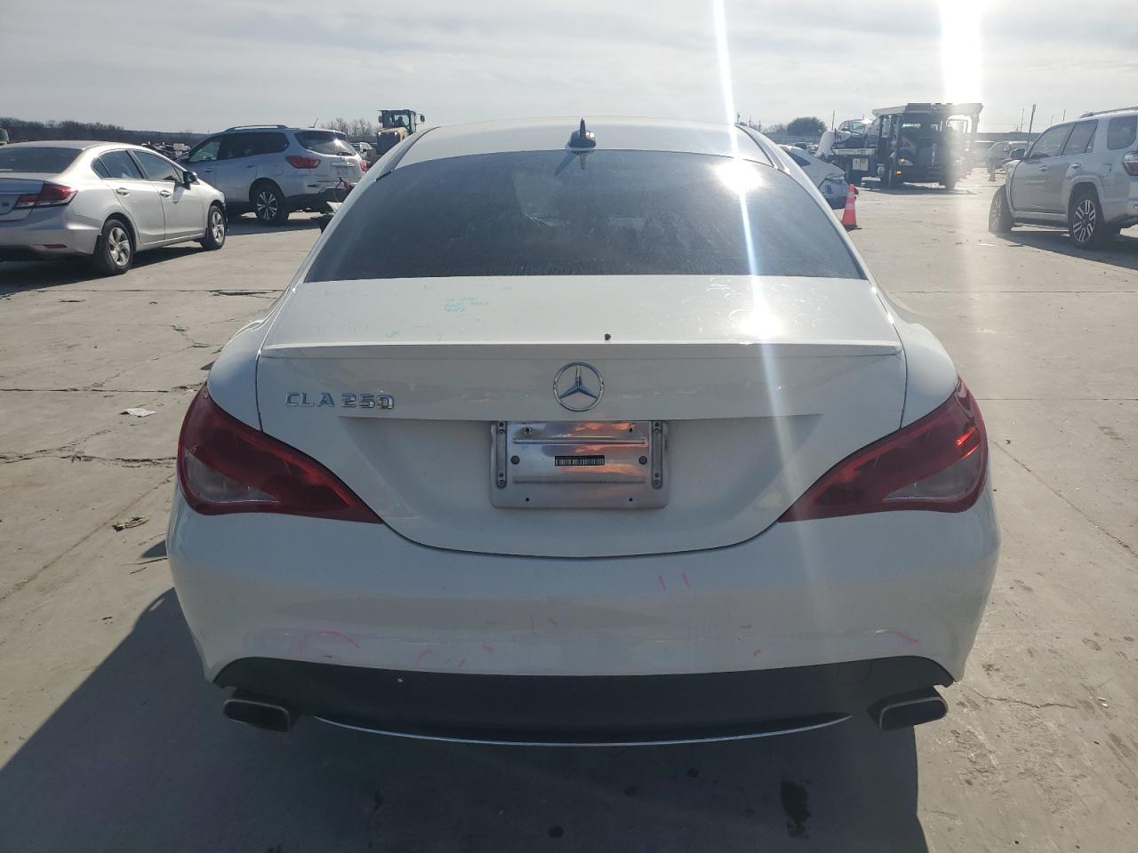 2015 Mercedes-Benz CLA-klasse VIN WDDSJ4EB2FN228235 Copart auction photo, minor dent/scratches damage thumbnail 6