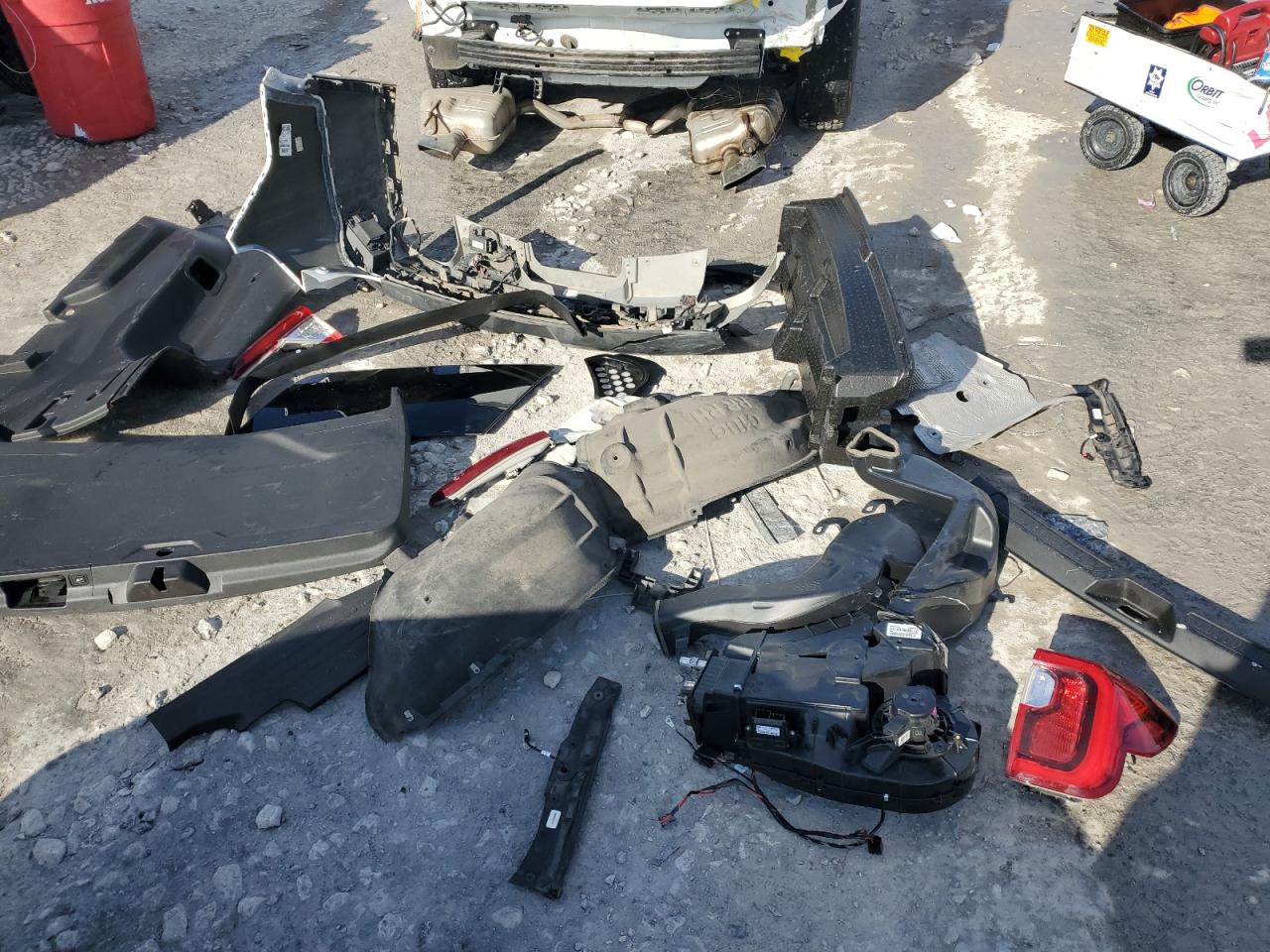 2020 GMC Acadia VIN 1GKKNML45LZ168723 Copart auction photo, rear end damage thumbnail 13