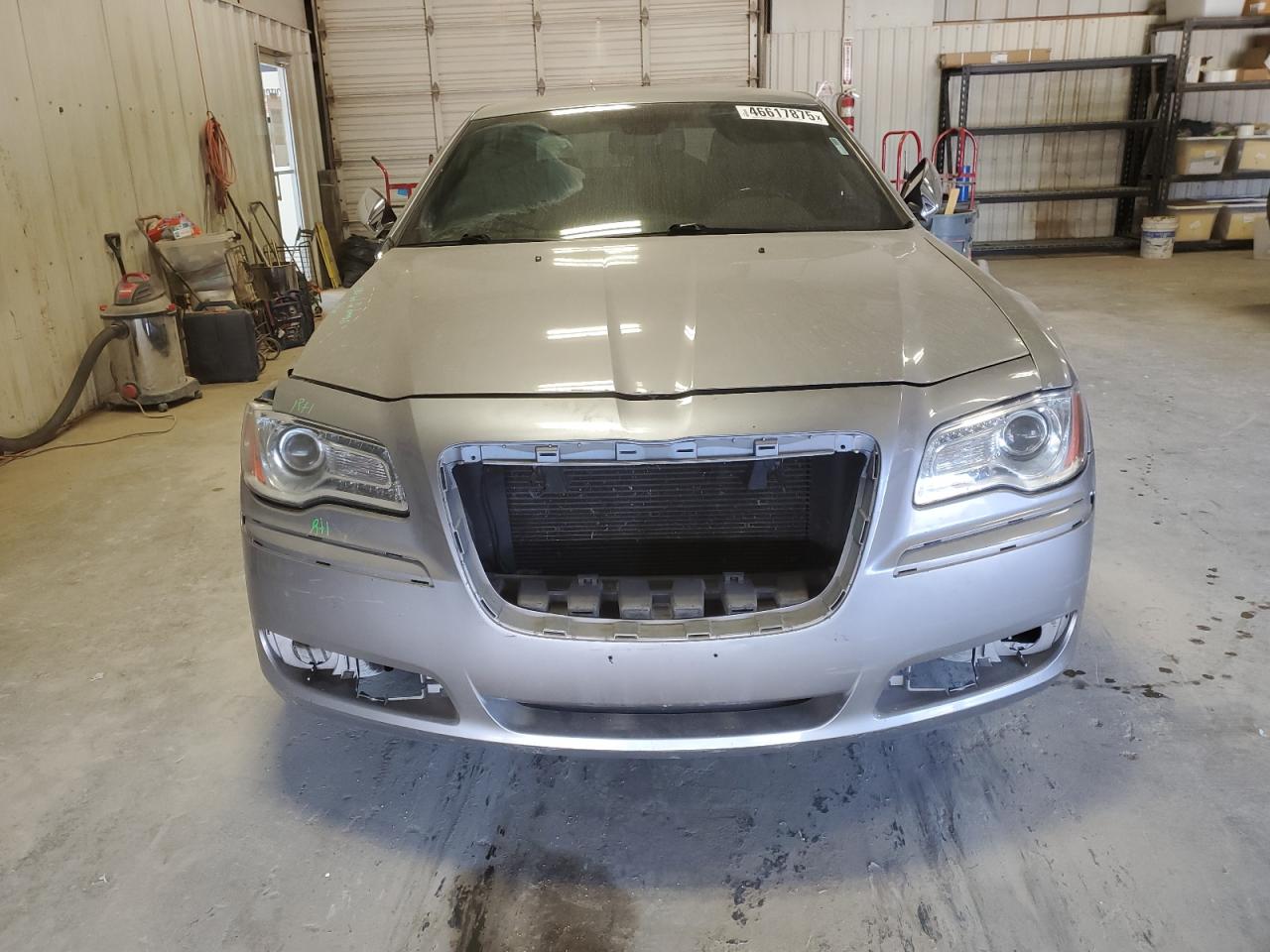 2011 Chrysler 300 VIN 2C3CA6CT2BH522859 Copart auction photo, front end / minor dent/scratches damage thumbnail 5