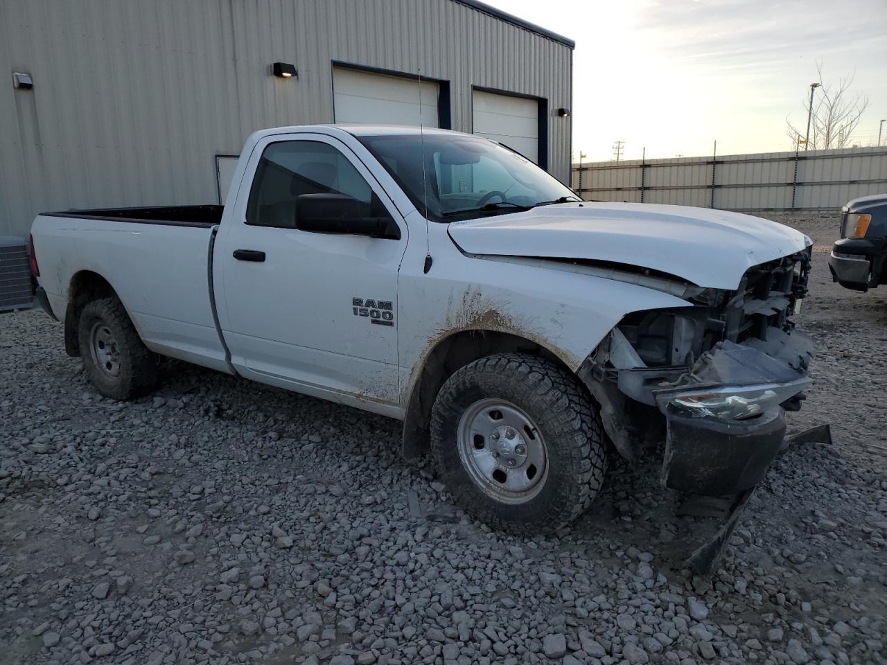 2019 RAM 1500 VIN 3C6JR7DG5KG508092 Copart auction photo, front end damage thumbnail 4