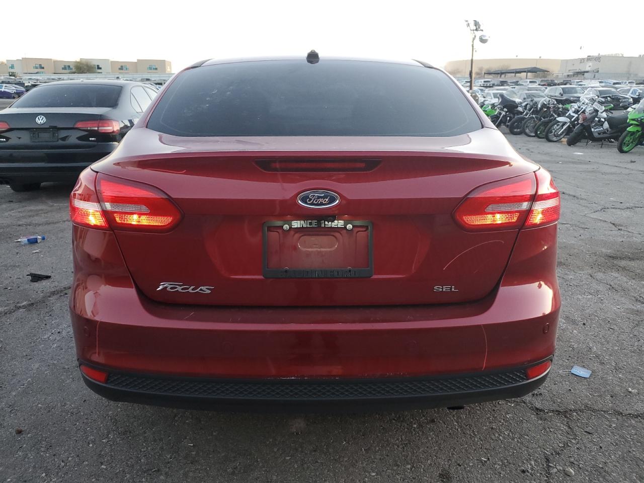 2017 Ford Focus VIN 1FADP3H2XHL258305 Copart auction photo, front end damage thumbnail 6