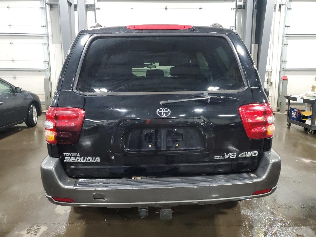 2004 Toyota Sequoia VIN 5TDBT44A84S207278 Copart auction photo, front end / side damage thumbnail 6