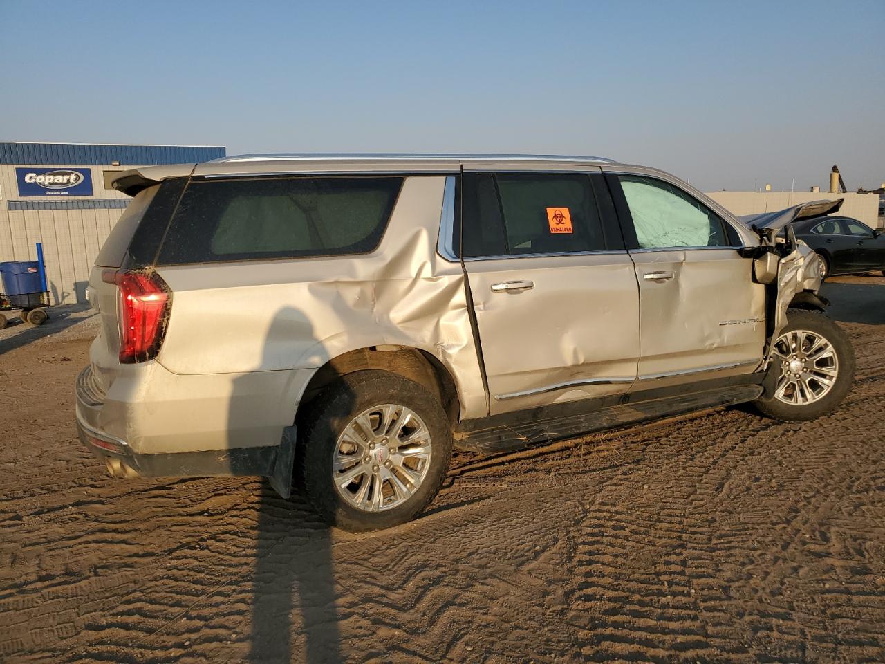 2022 GMC Yukon VIN 1GKS2JKLXNR260381 Copart auction photo, front end / side damage thumbnail 3