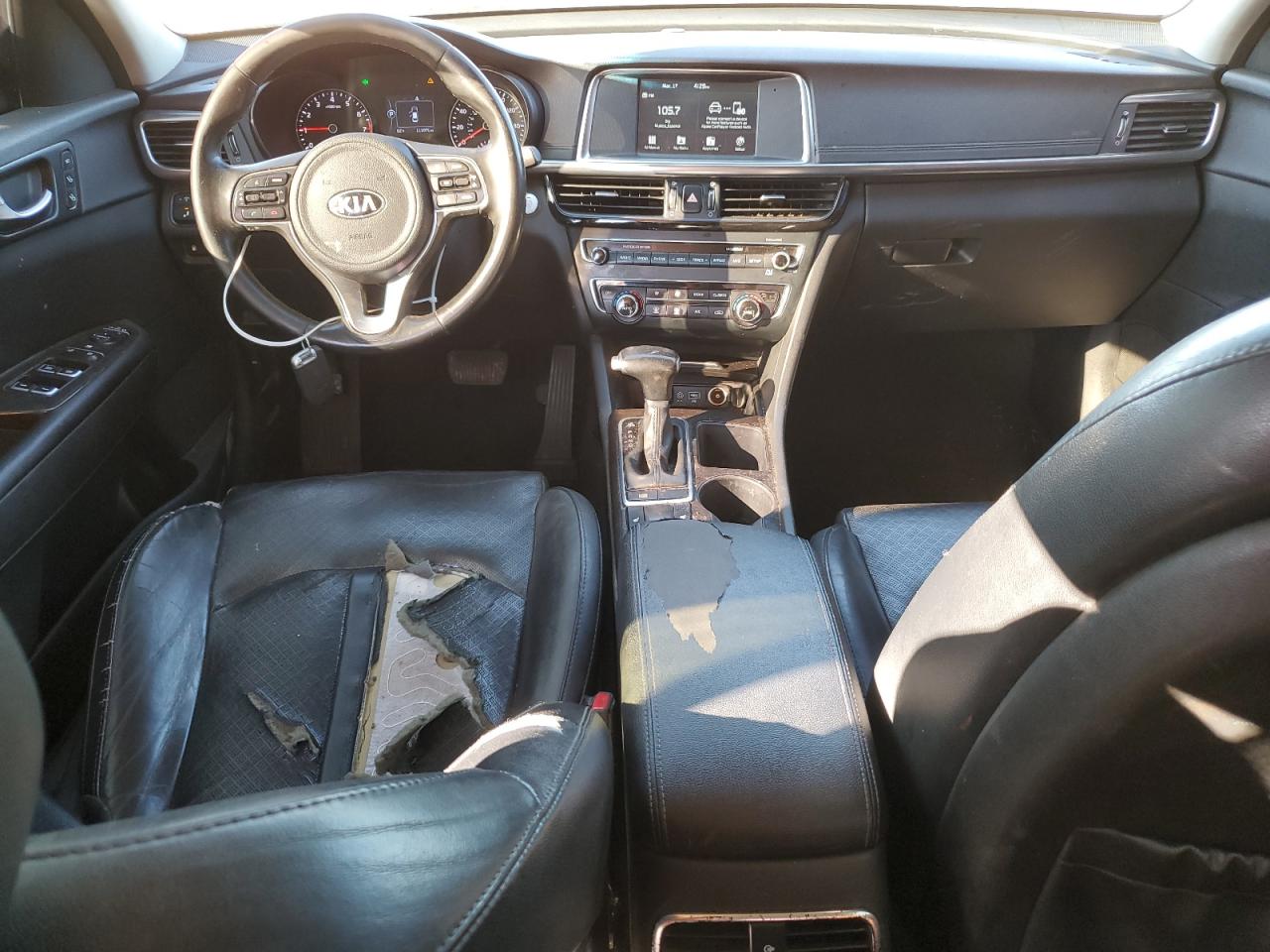 2018 KIA Optima VIN 5XXGU4L39JG193751 Copart auction photo, front end damage thumbnail 8