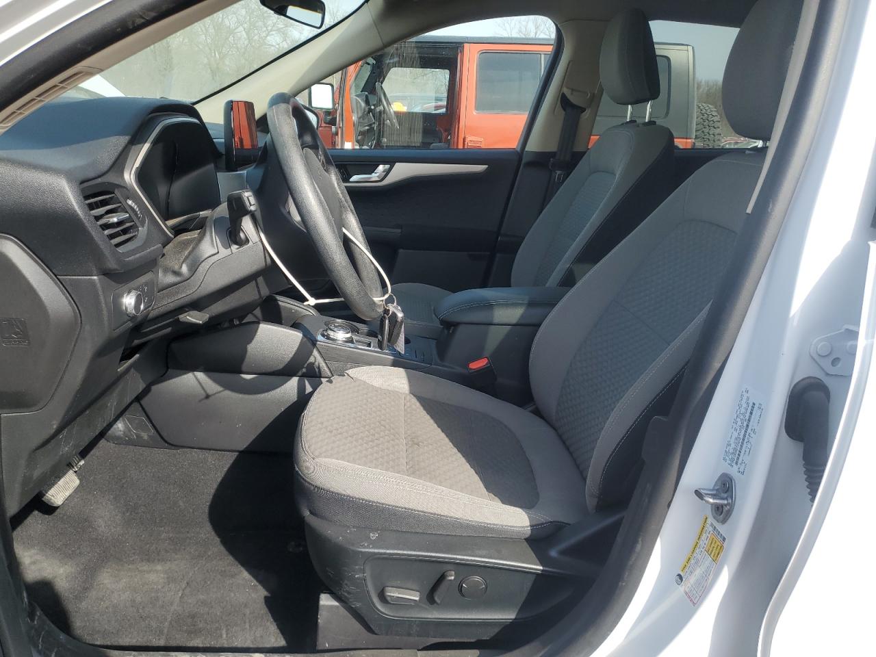 2020 Ford Escape VIN 1FMCU9G65LUC06780 Copart auction photo, front end damage thumbnail 7