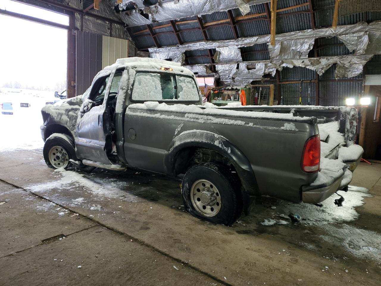 2003 Ford F350 VIN 1FTSF31LX3EB18971 Copart auction photo, all over / side damage thumbnail 2