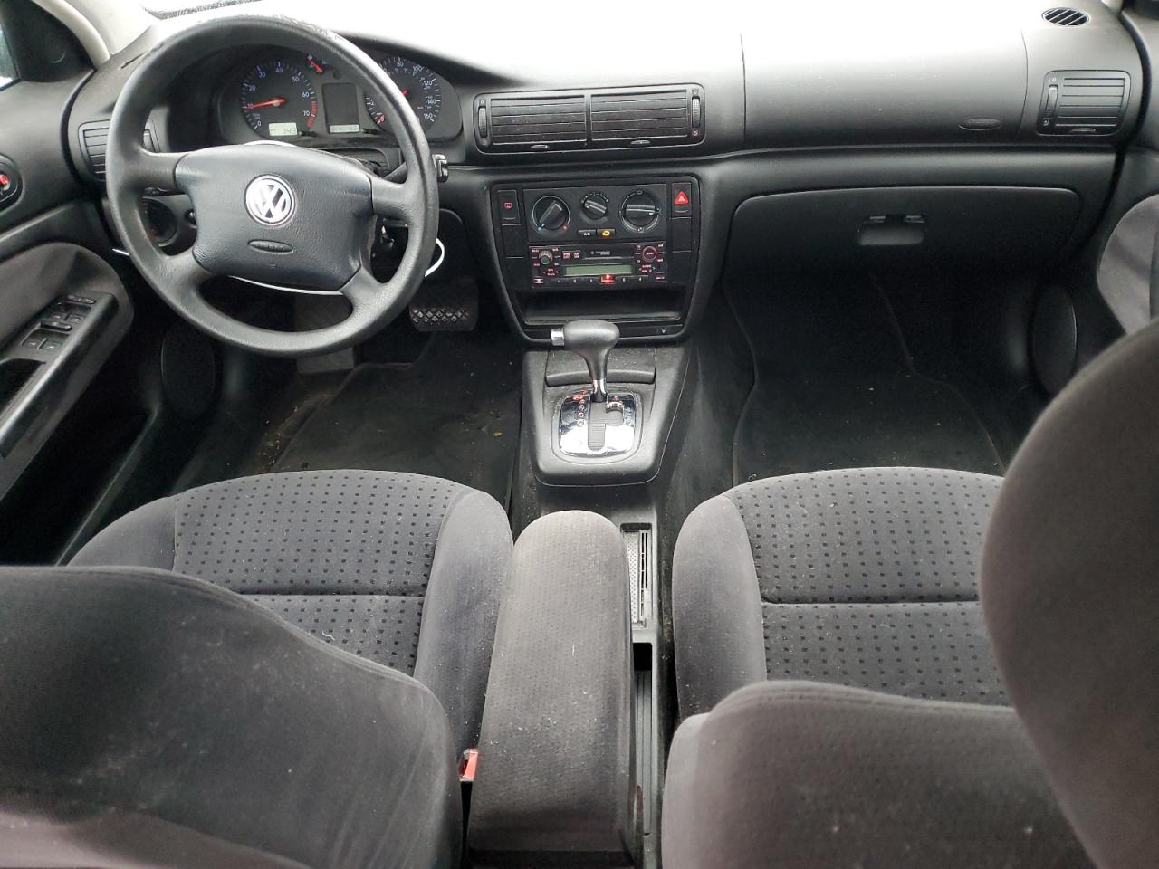1999 Volkswagen Passat VIN WVWMA63B1XE374614 Copart auction photo, mechanical / minor dent/scratches damage thumbnail 8