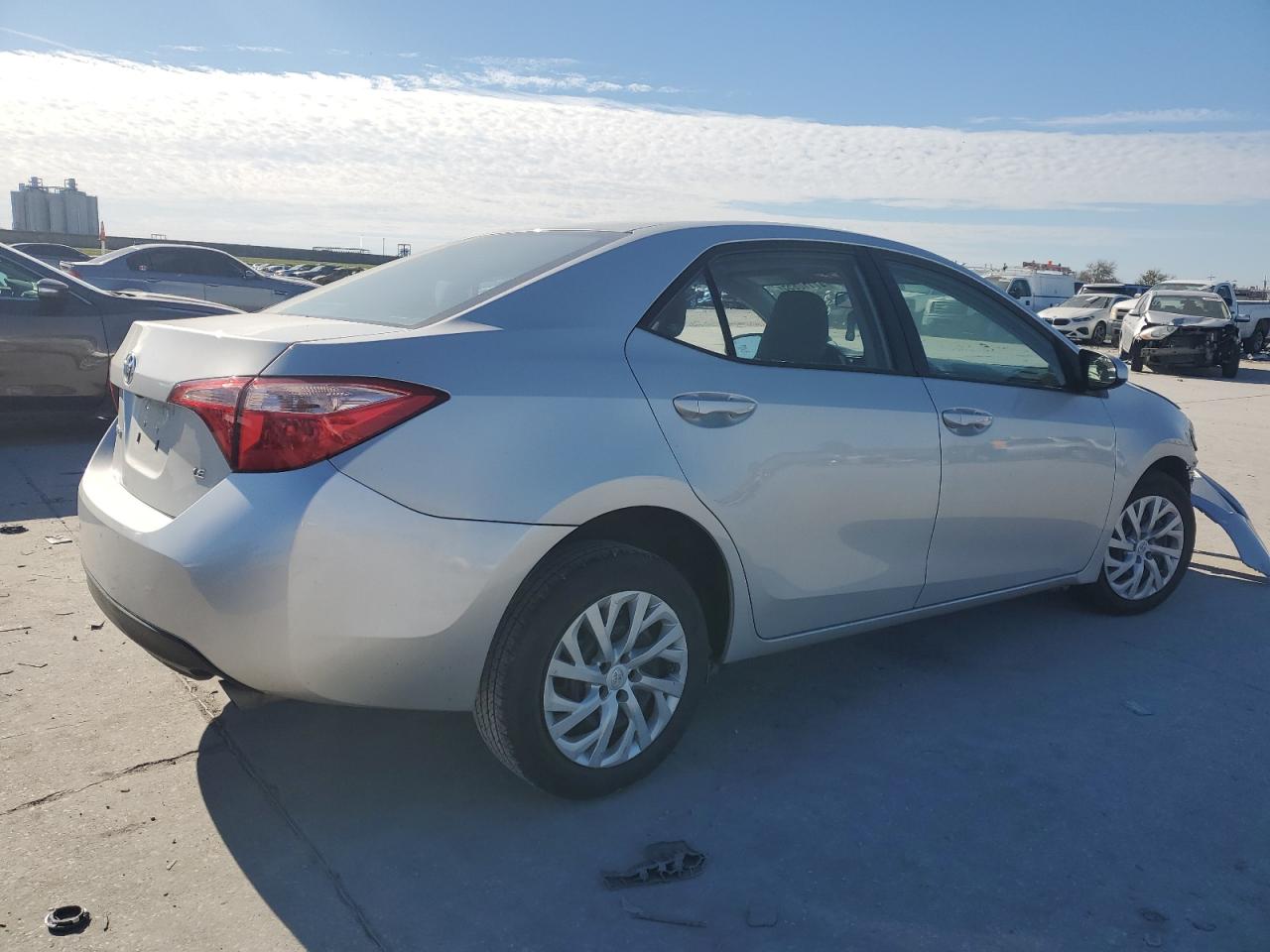 2019 Toyota Corolla VIN 5YFBURHEXKP915156 Copart auction photo, front end / side damage thumbnail 3