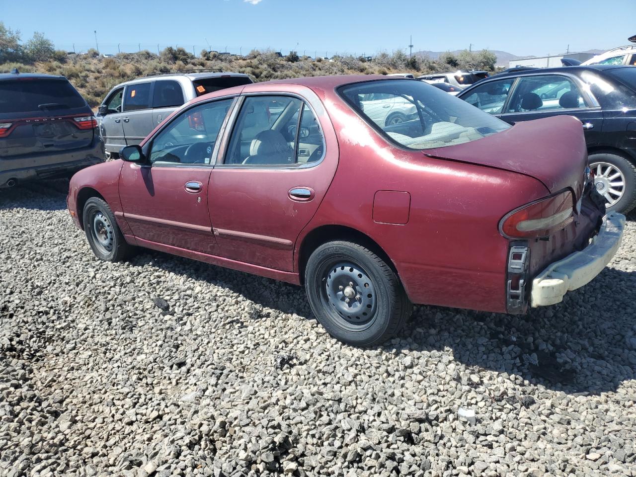 1995 Nissan Altima VIN 1N4BU31D8SC164328 Copart auction photo, rear end damage thumbnail 2