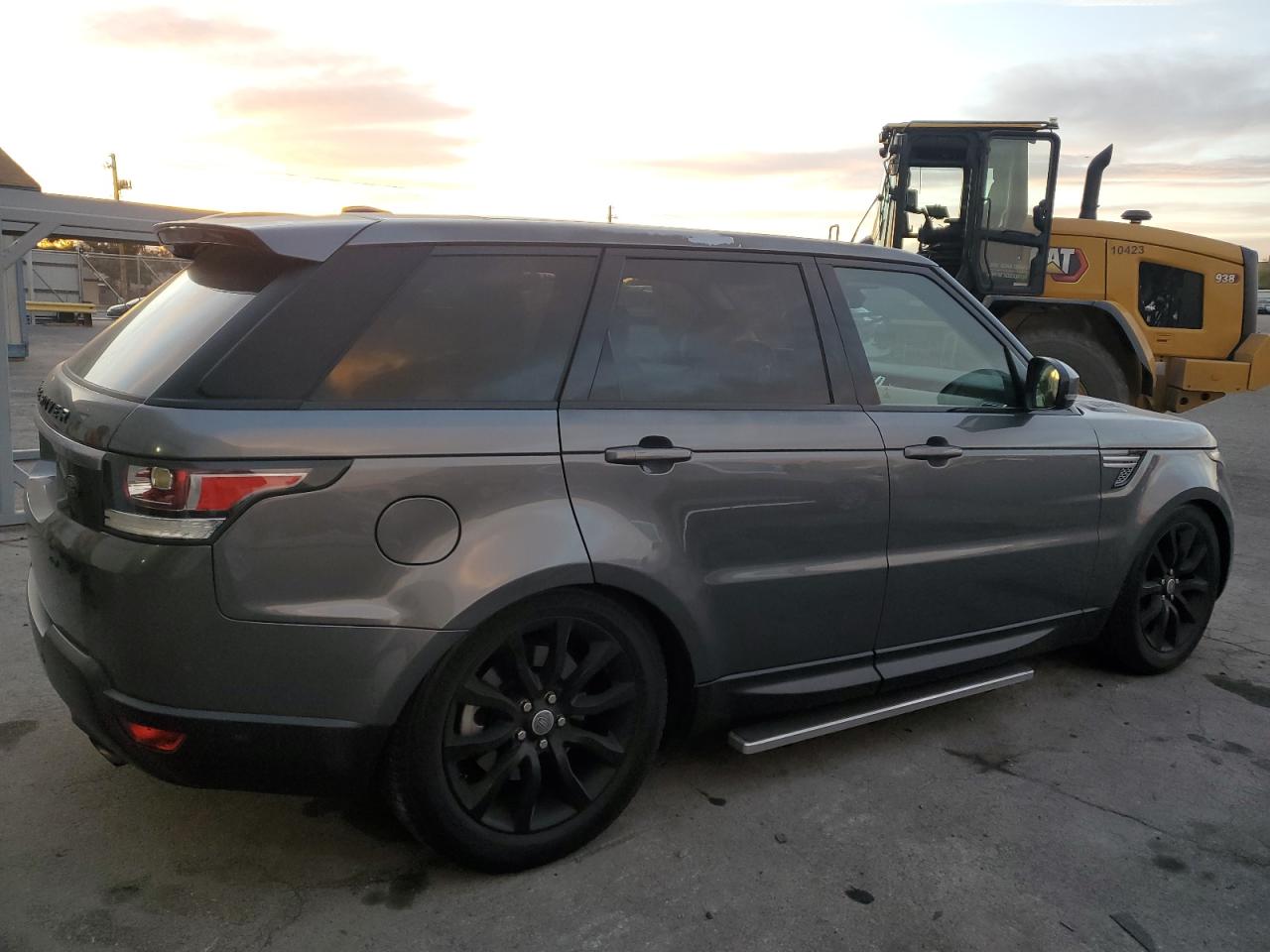 2014 Land Rover Range Rover VIN SALWR2VF5EA300331 Copart auction photo, minor dent/scratches damage thumbnail 3