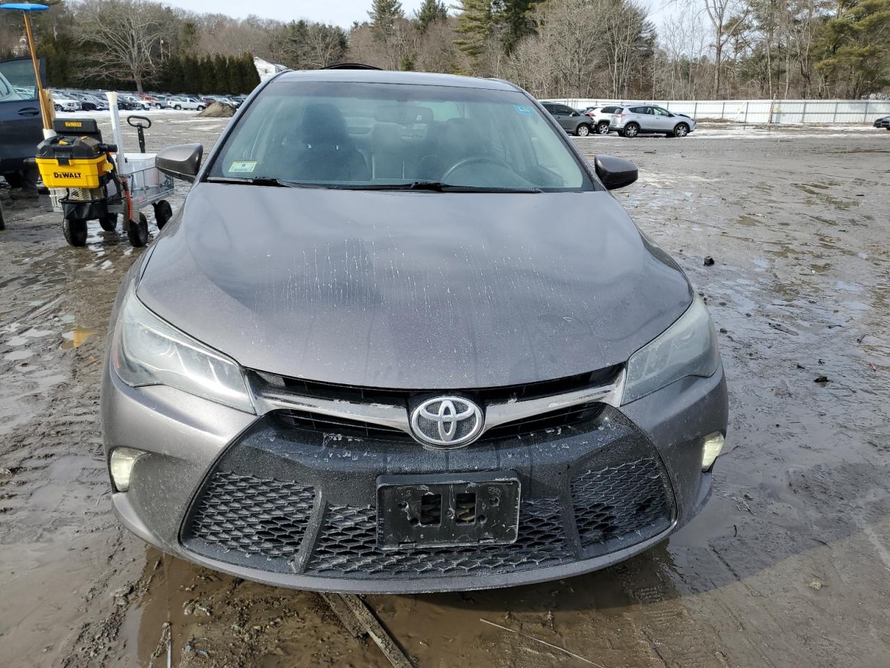 2015 Toyota Camry VIN 4T1BK1FK8FU563425 Copart auction photo, rear end damage thumbnail 5