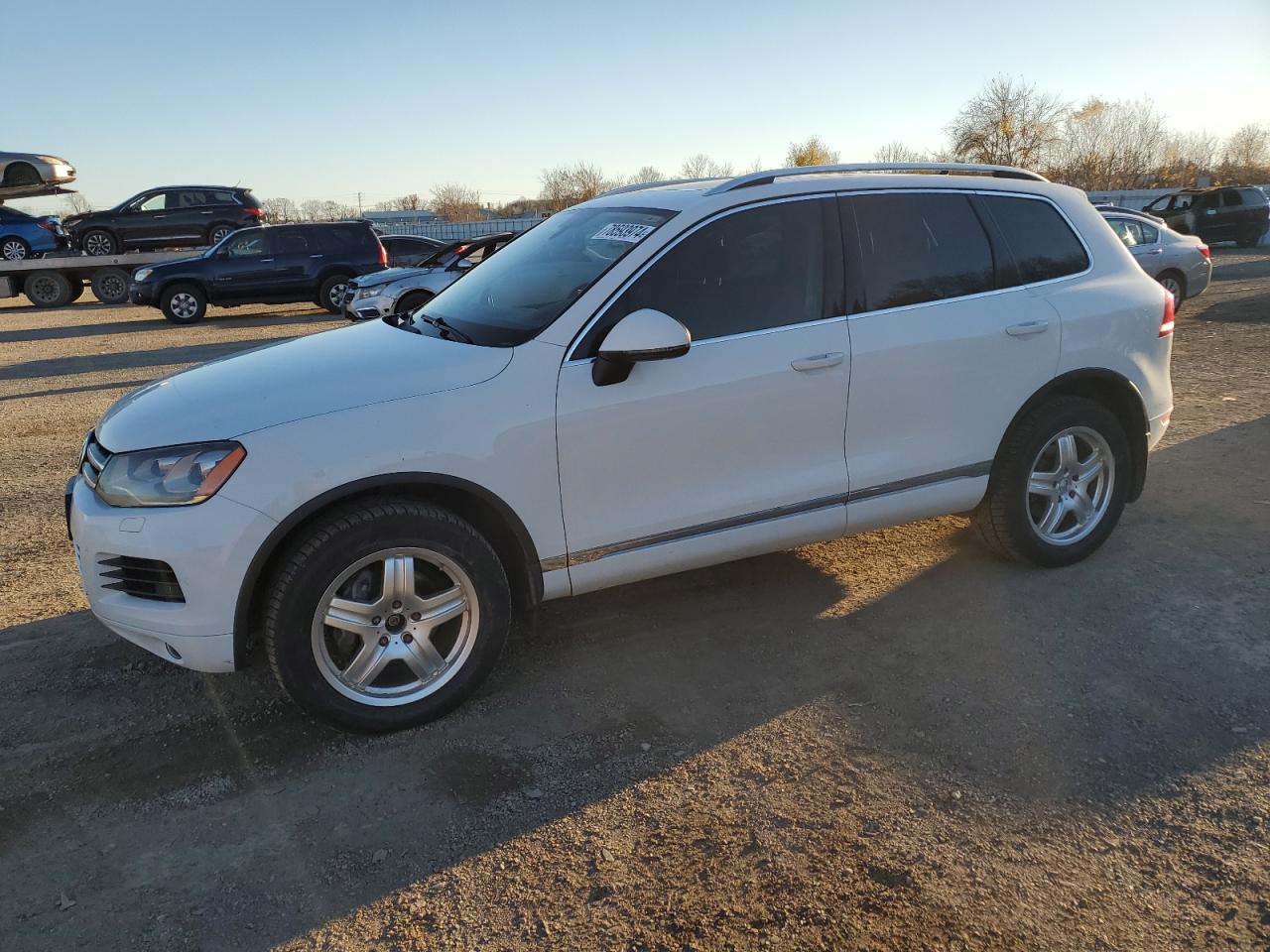 2014 Volkswagen Touareg VIN WVGEP9BP4ED004564