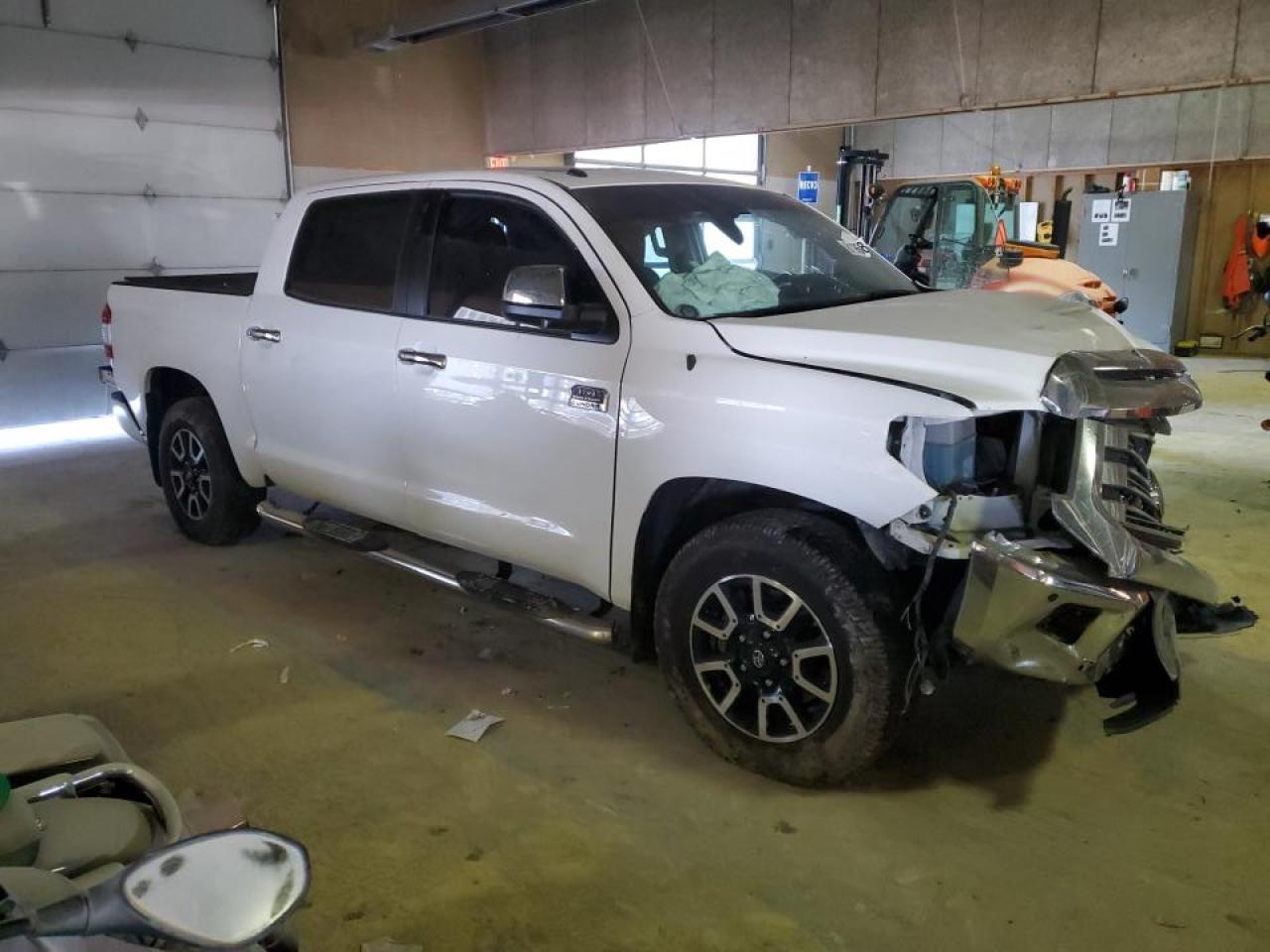 2019 Toyota Tundra VIN 5TFAY5F15KX798239 Copart auction photo, front end / side damage thumbnail 4