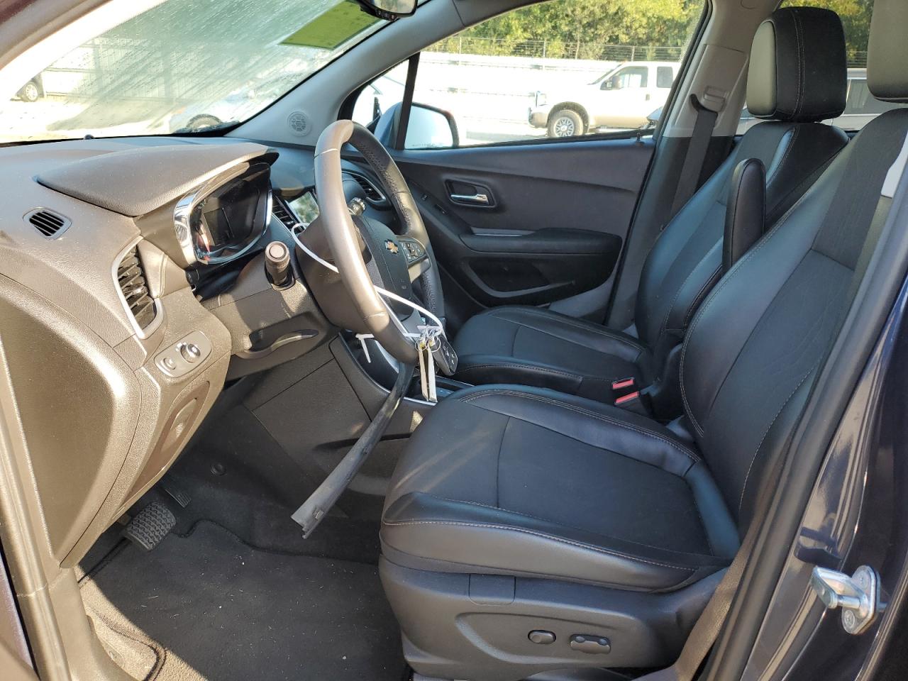 2018 Chevrolet Trax VIN 3GNCJLSB7JL311091 Copart auction photo, front end / side damage thumbnail 7
