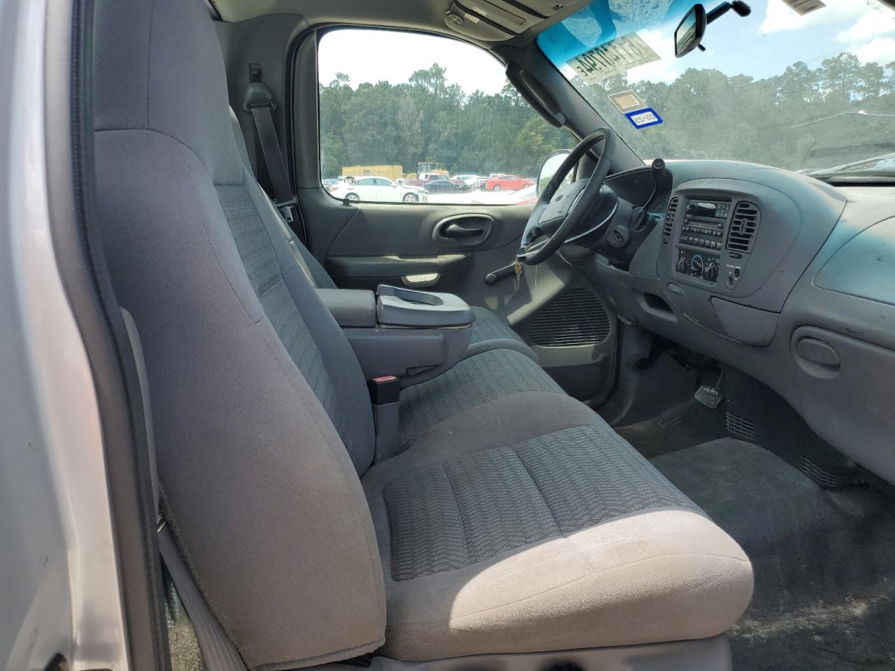 2002 Ford F-150 VIN 1FTRF17292NB72388 Copart auction photo, front end damage thumbnail 10