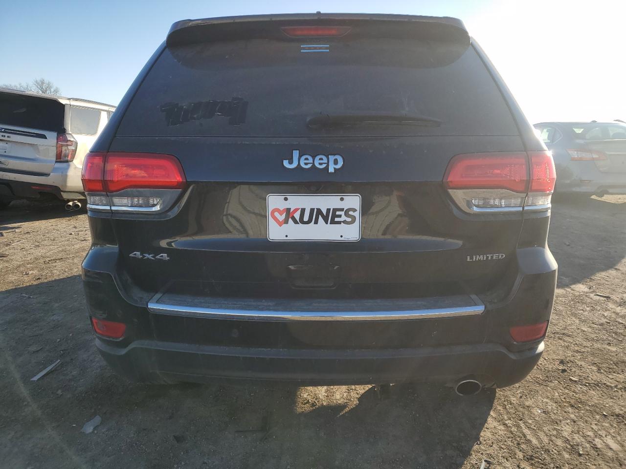 2019 Jeep Grand Cherokee VIN 1C4RJFBG0KC537969 Copart auction photo, vandalism damage thumbnail 6