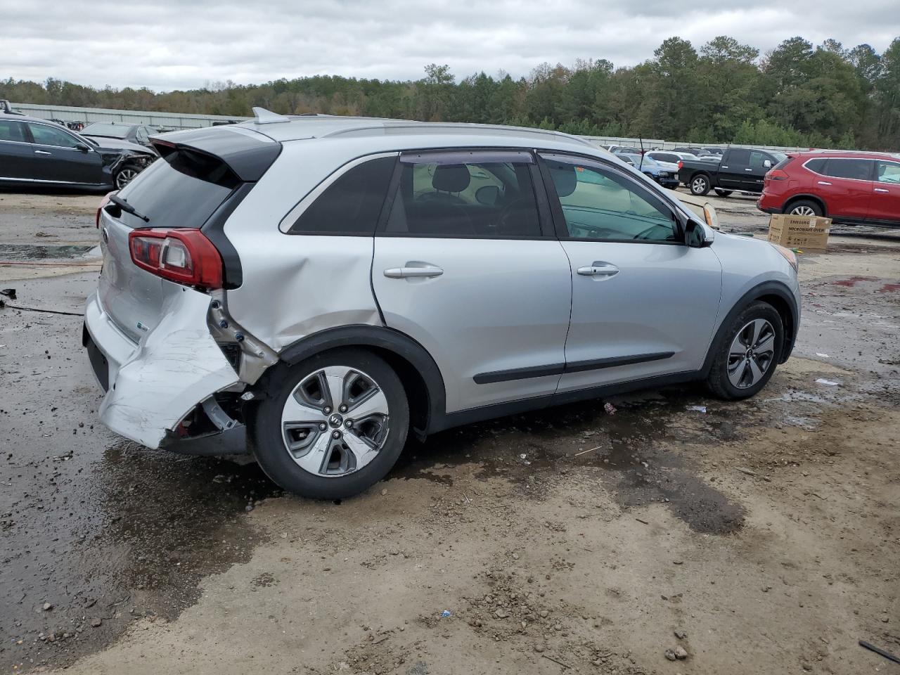 2017 KIA Niro VIN KNDCC3LC3H5069663 Copart auction photo, rear end damage thumbnail 3