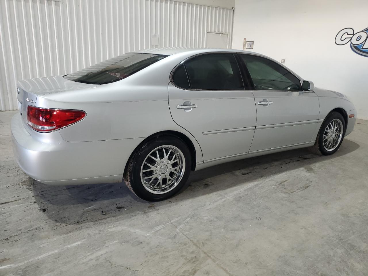 2005 Lexus ES VIN JTHBA30G255069821 Copart auction photo, water/flood / minor dent/scratches damage thumbnail 3