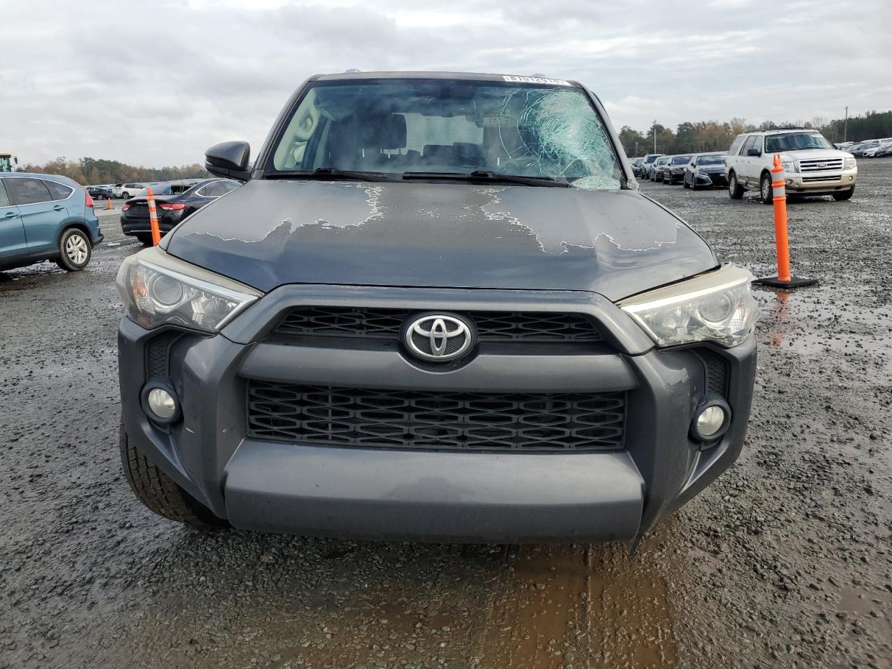 2014 Toyota 4Runner VIN JTEZU5JRXE5083884 Copart auction photo, front end / side damage thumbnail 5