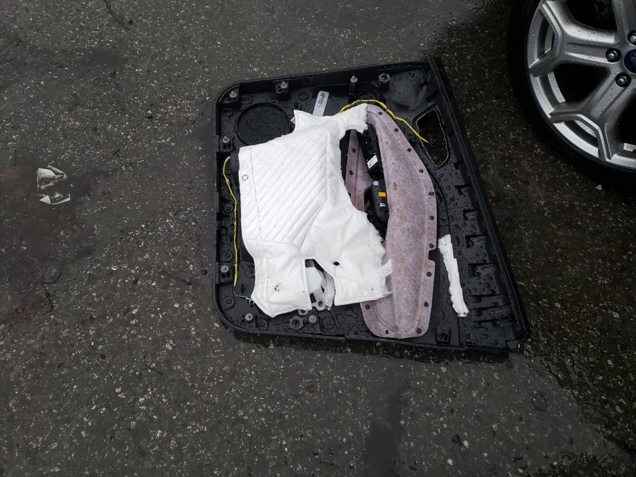 2018 Ford Escape VIN 1FMCU9J93JUA42803 Copart auction photo, rollover damage thumbnail 13