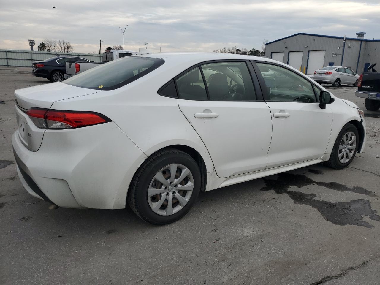 2020 Toyota Corolla VIN JTDEPRAE5LJ003961 Copart auction photo, side / front end damage thumbnail 3