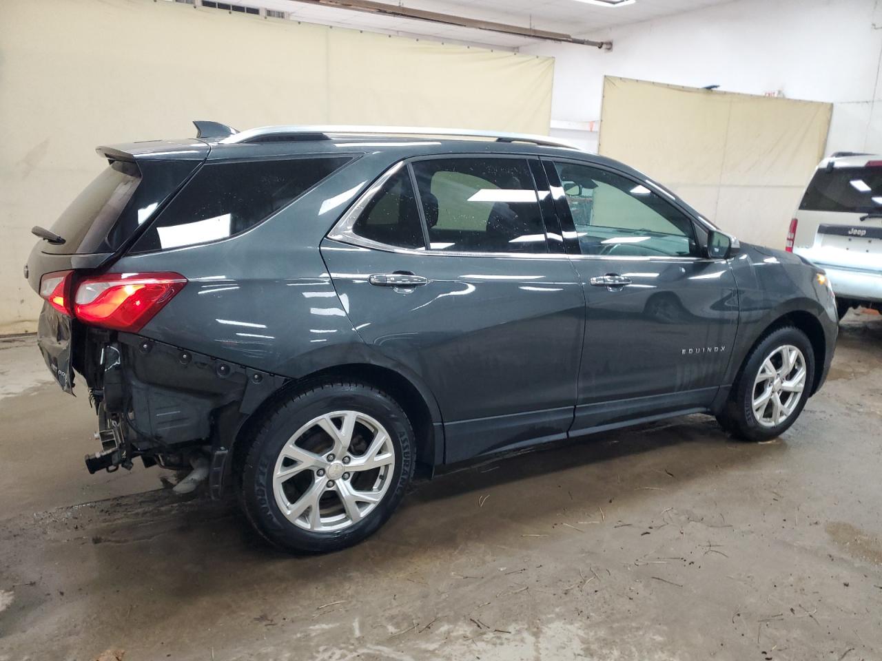 2019 Chevrolet Equinox VIN 3GNAXXEV8KS504974 Copart auction photo, rear end damage thumbnail 3
