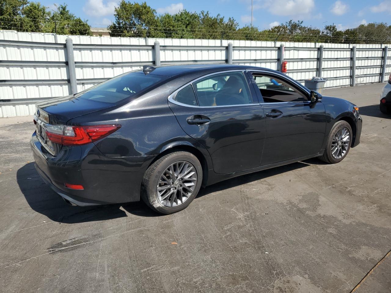 2018 Lexus ES VIN 58ABK1GG0JU080121 Copart auction photo, side / undercarriage damage thumbnail 3