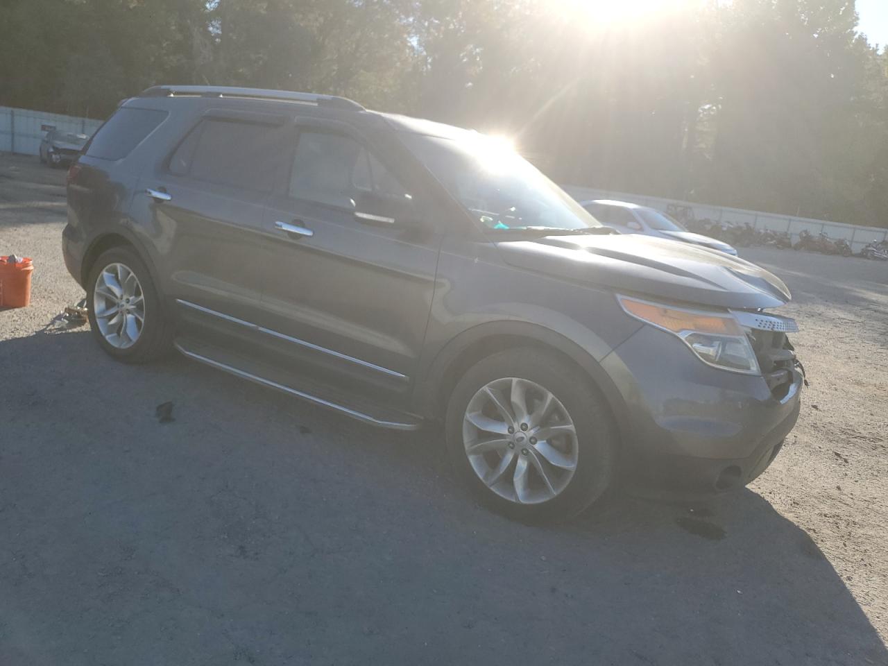 2015 Ford Explorer VIN 1FM5K7D8XFGA01290 Copart auction photo, front end / minor dent/scratches damage thumbnail 4