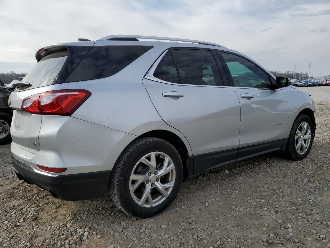 2019 Chevrolet Equinox VIN 3GNAXLEX6KL175258 Copart auction photo, front end damage thumbnail 3