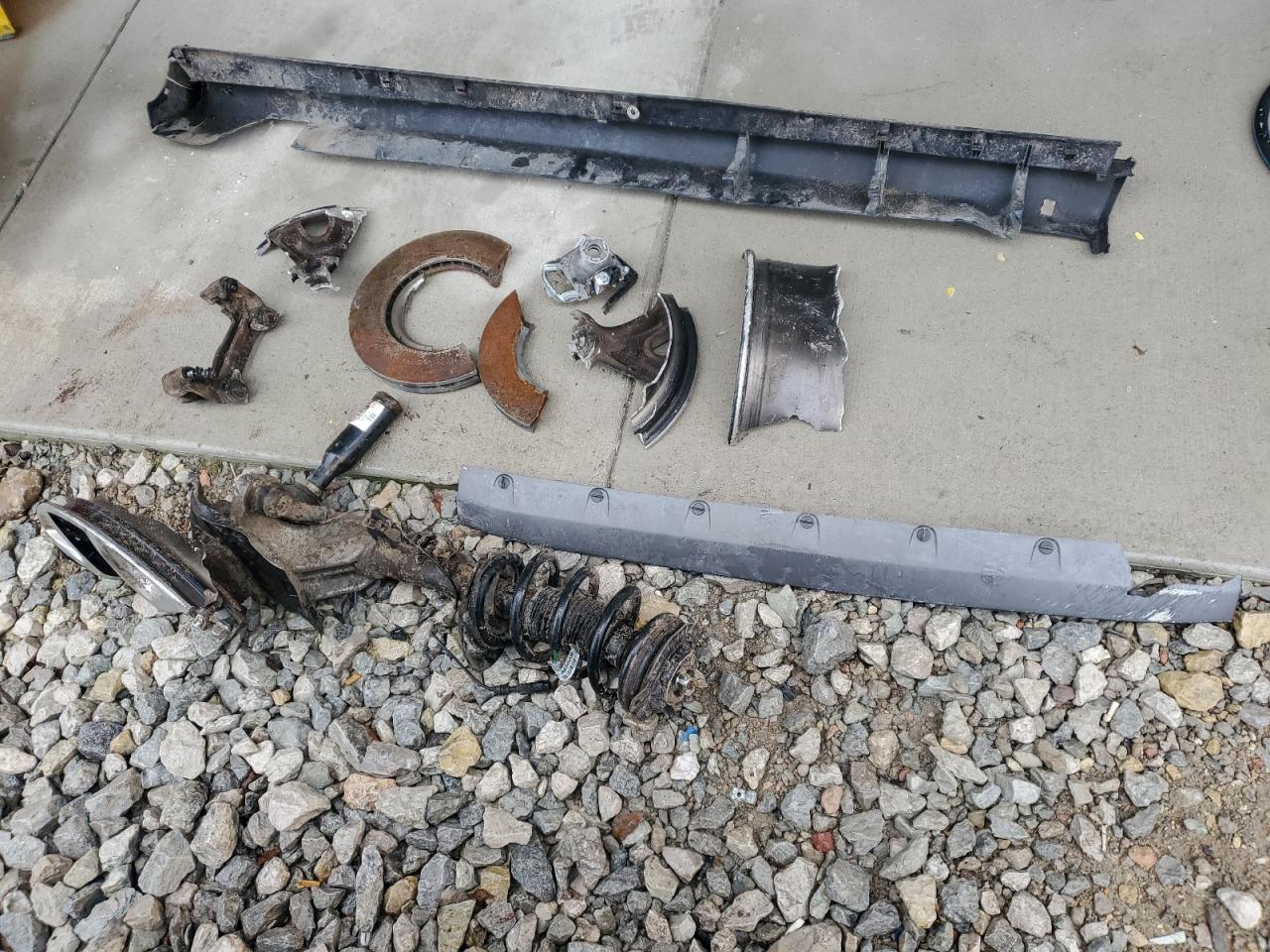 2015 Jeep Cherokee VIN 1C4PJMBS7FW610307 Copart auction photo, side / front end damage thumbnail 13