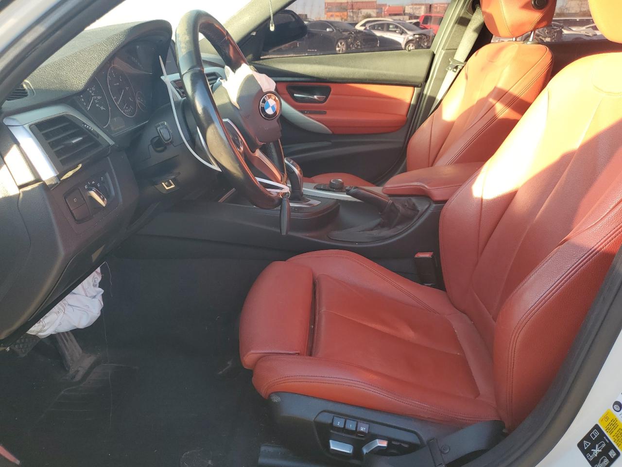 2016 BMW 3er VIN WBA8J1C50GK710931 Copart auction photo, front end damage thumbnail 7