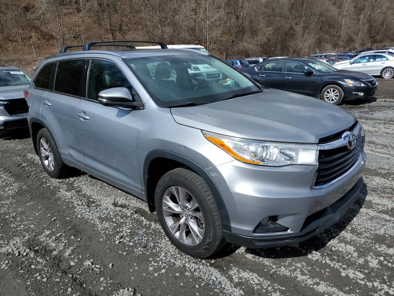 2014 Toyota Highlander VIN 5TDJKRFH8ES028827 Copart auction photo, all over / minor dent/scratches damage thumbnail 4