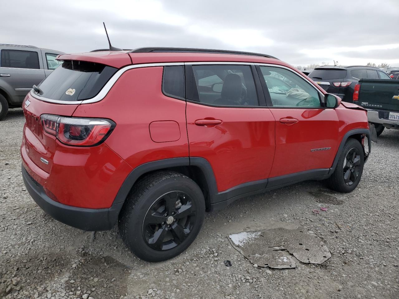 2018 Jeep Compass VIN 3C4NJDBB9JT230665 Copart auction photo, front end damage thumbnail 3