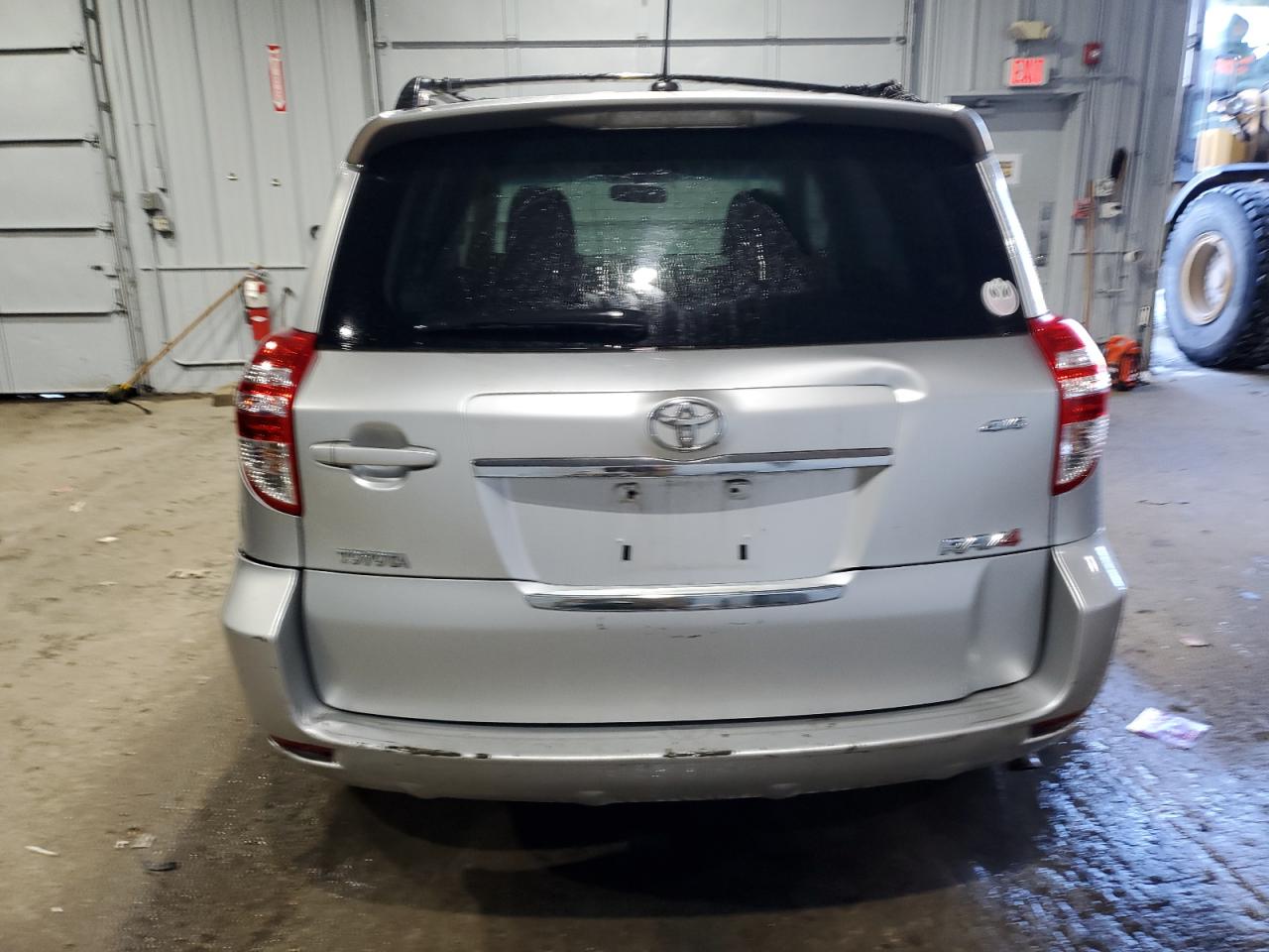 2010 Toyota RAV 4 VIN JTMRK4DV6A5086238 Copart auction photo, top/roof / minor dent/scratches damage thumbnail 6