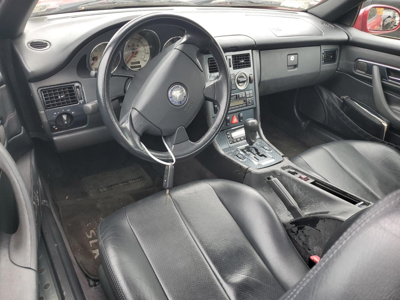 1998 Mercedes-Benz SLK-klasse VIN WDBKK47F2WF073606 Copart auction photo, front end / side damage thumbnail 8