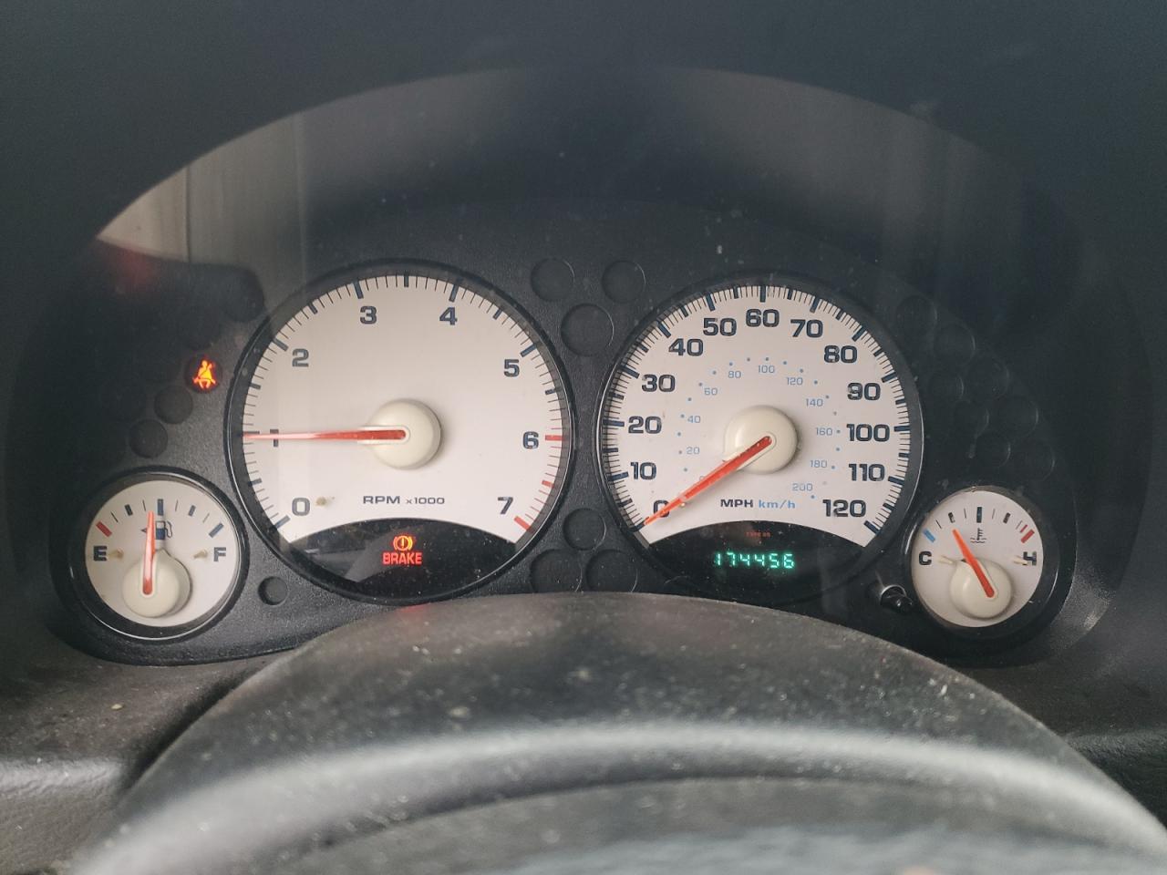 2004 Jeep Liberty (North America) VIN 1J8GL48K44W318430 Copart auction photo, front end / minor dent/scratches damage thumbnail 9
