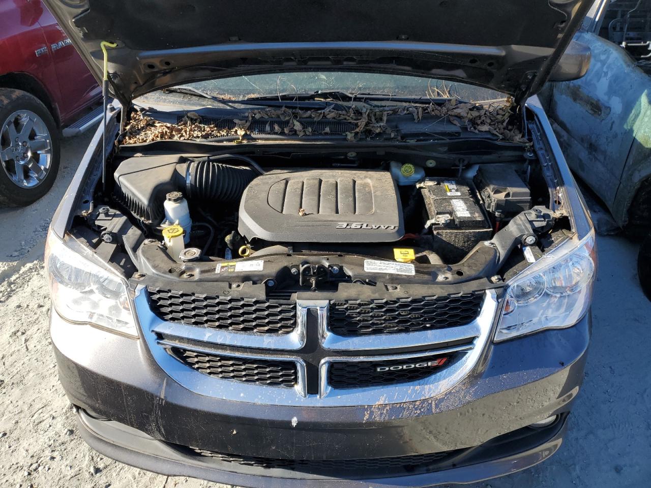 2018 Dodge Caravan VIN 2C4RDGCGXJR264797 Copart auction photo, top/roof damage thumbnail 10