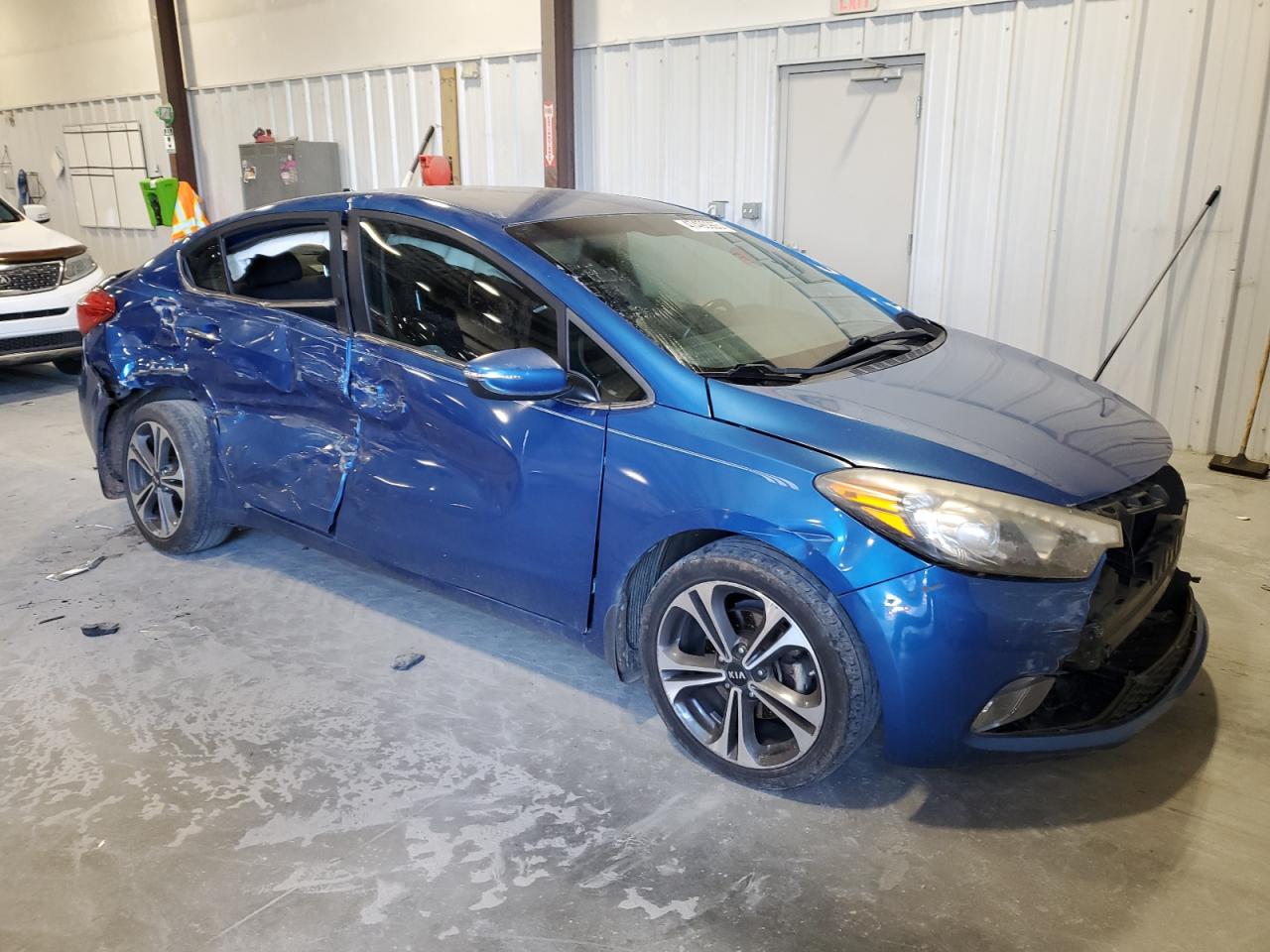2014 KIA Forte VIN KNAFX4A8XE5100826 Copart auction photo, all over damage thumbnail 4