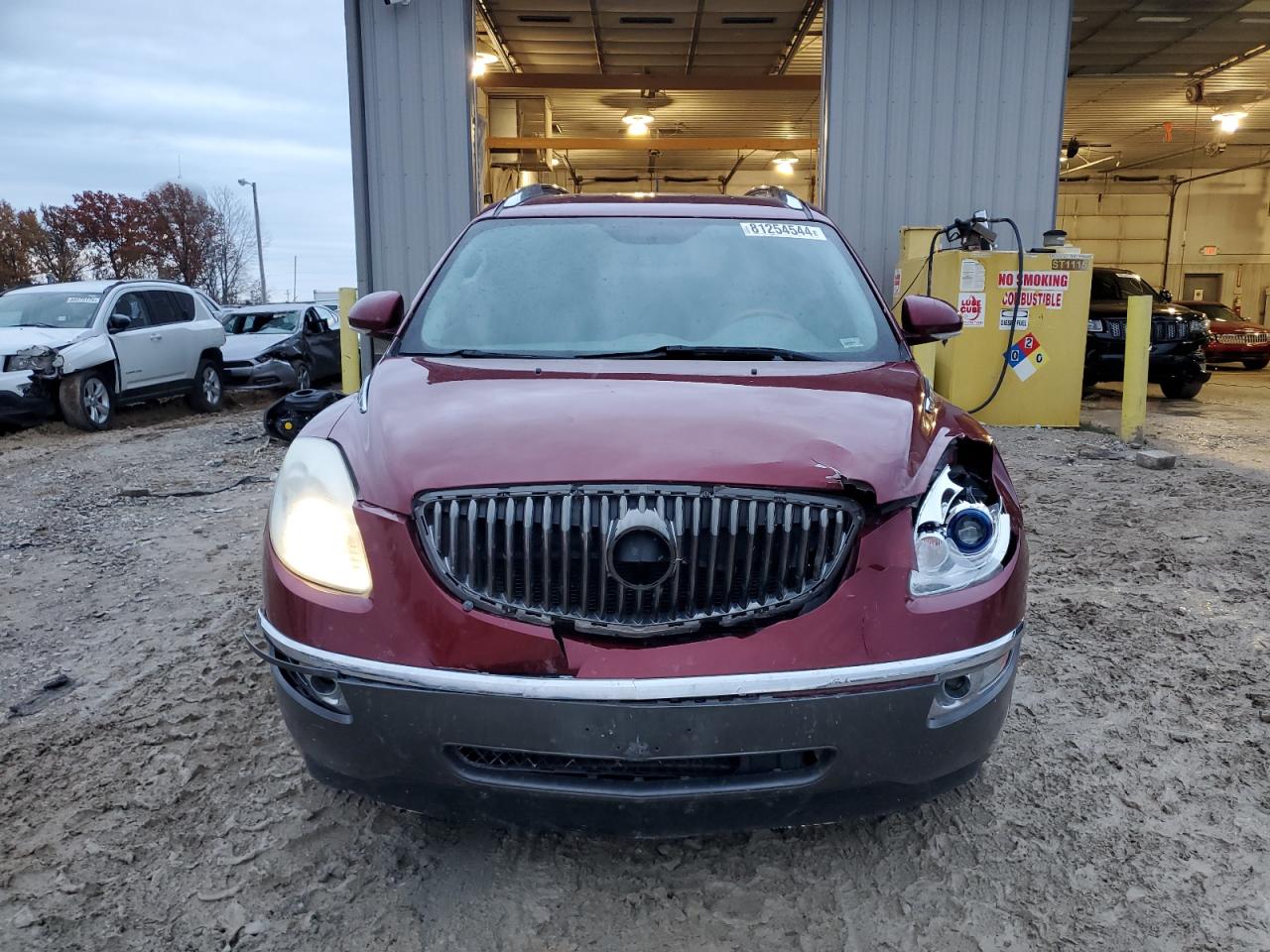 2011 Buick Enclave VIN 5GAKRBED5BJ346694 Copart auction photo, front end damage thumbnail 5