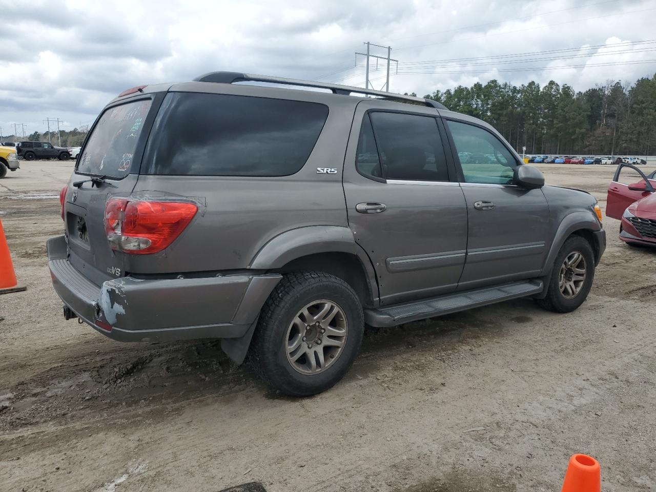 2005 Toyota Sequoia VIN 5TDZT34AX5S246741 Copart auction photo, rear end damage thumbnail 3