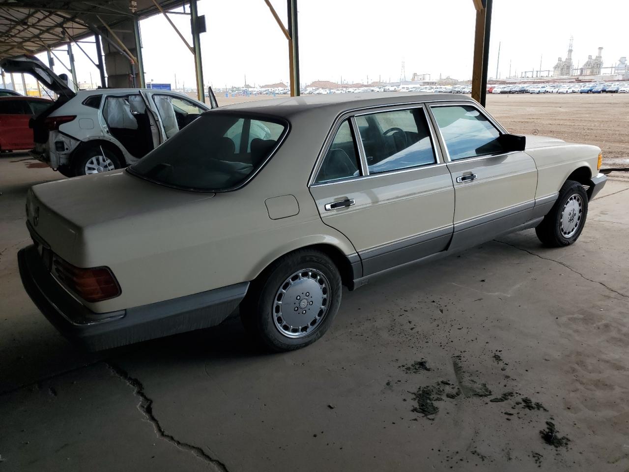 1986 Mercedes-Benz S-klasse VIN WDBCA35D4GA229761 Copart auction photo, normal wear damage thumbnail 3