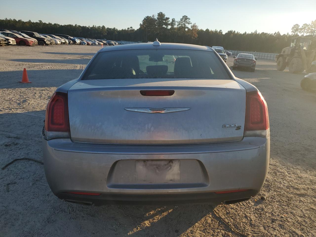 2018 Chrysler 300 VIN 2C3CCABG4JH222921 Copart auction photo, front end damage thumbnail 6