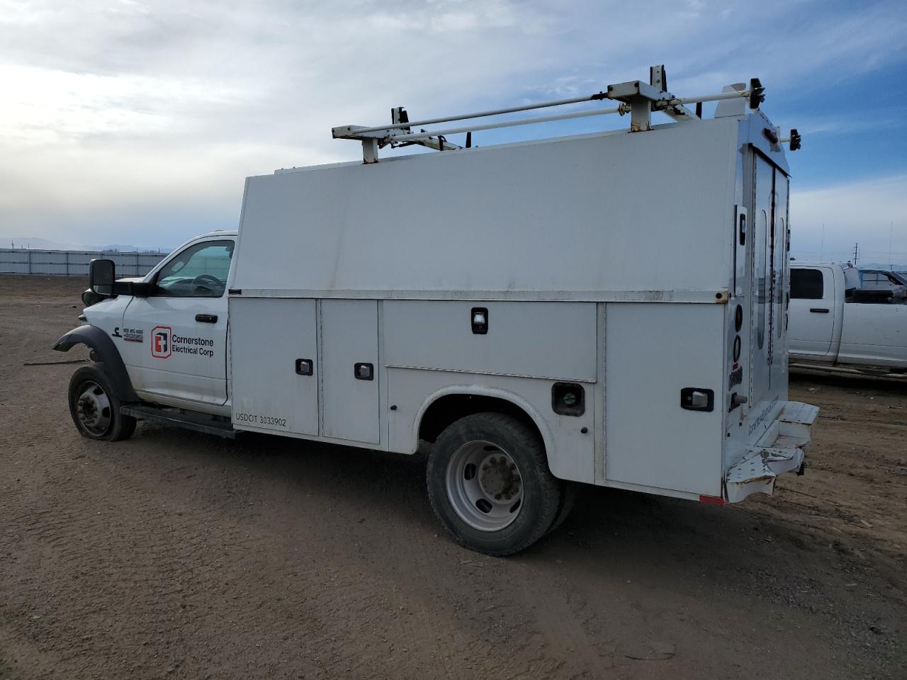 2015 RAM 4500 VIN 3C7WRLBLXFG660322 Copart auction photo, front end / rear end damage thumbnail 2