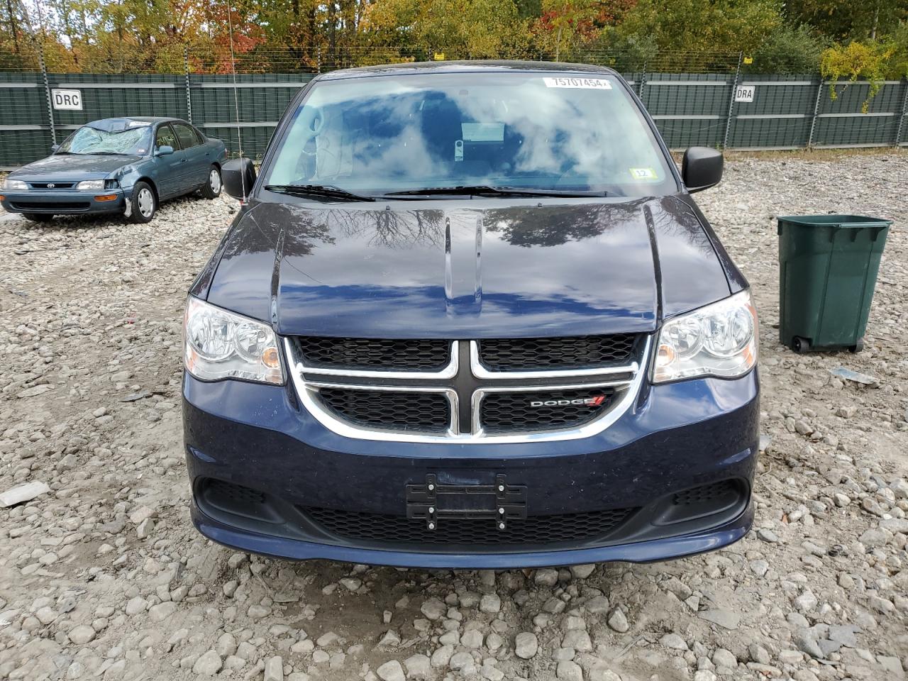 2017 Dodge Caravan VIN 2C4RDGBG7HR619291 Copart auction photo, side damage thumbnail 5