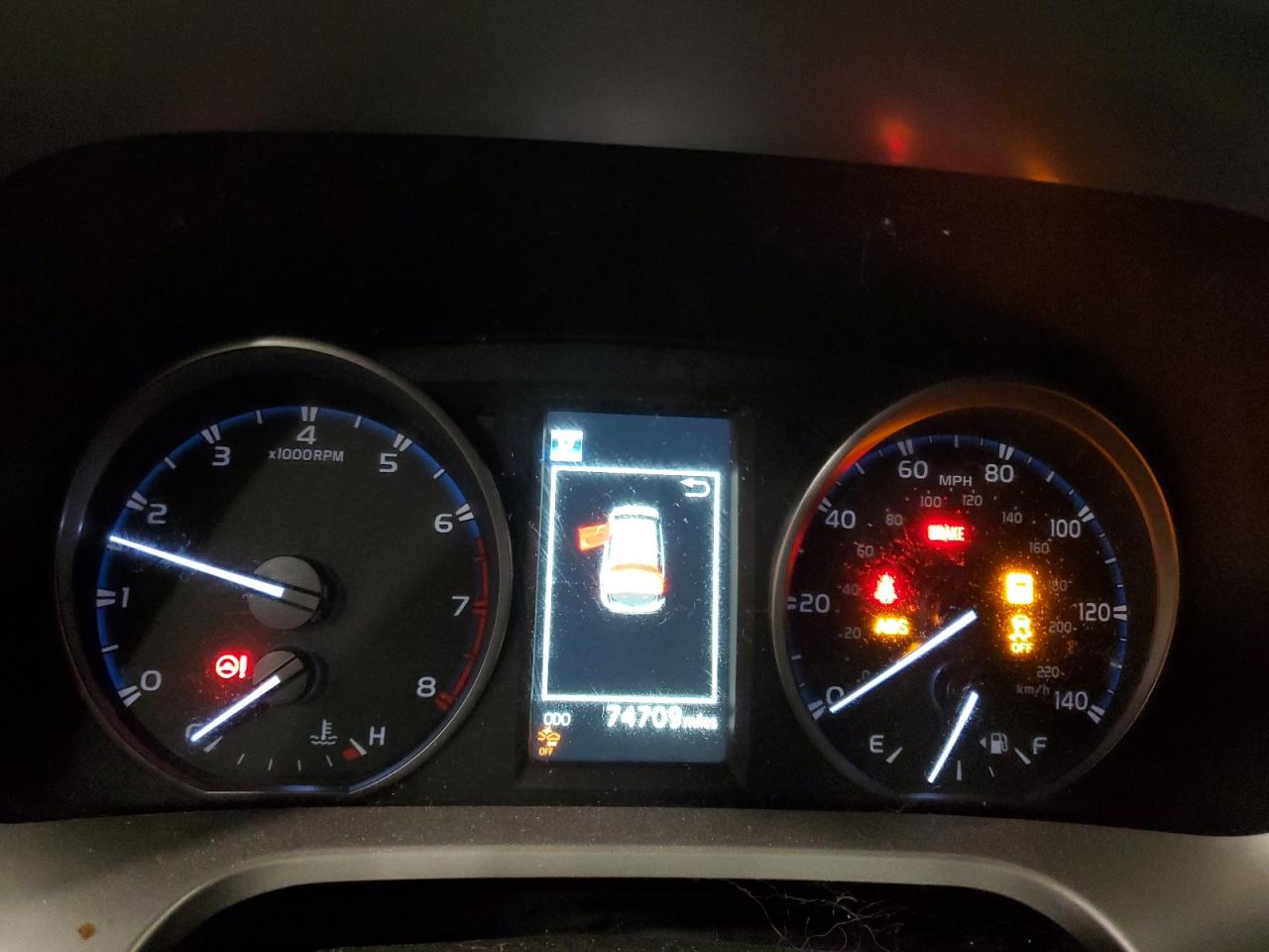 2017 Toyota RAV 4 VIN JTMRFREV0HJ147228 Copart auction photo, rear end / front end damage thumbnail 9