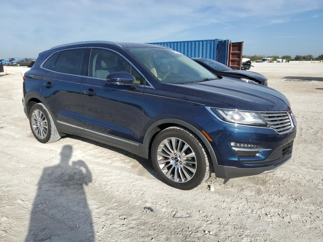 2017 Lincoln MKC VIN 5LMCJ3C96HUL55399 Copart auction photo, water/flood damage thumbnail 4